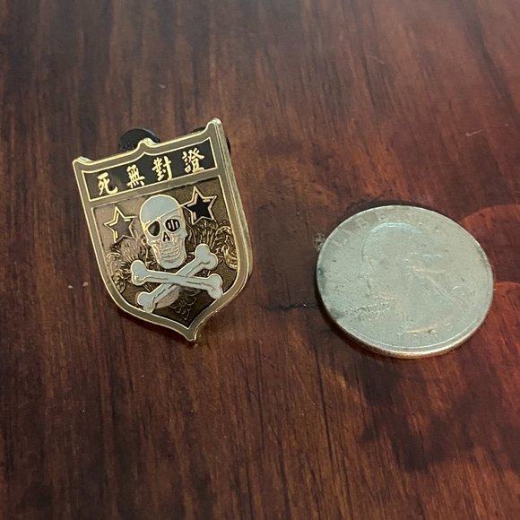 2007 Pirates of the Caribbean At Worlds End Skull Pin Disney Parks Pin - Picture 2 of 4